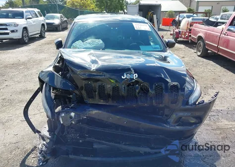 2014 Jeep Cherokee Sport z USA, uszkodzony, nr VIN 1C4PJLAB2EW302892